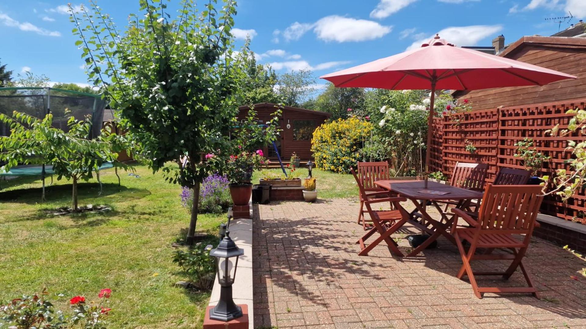 Studio Flat On Straight Road, Harold Hill, Havering Eksteriør bilde